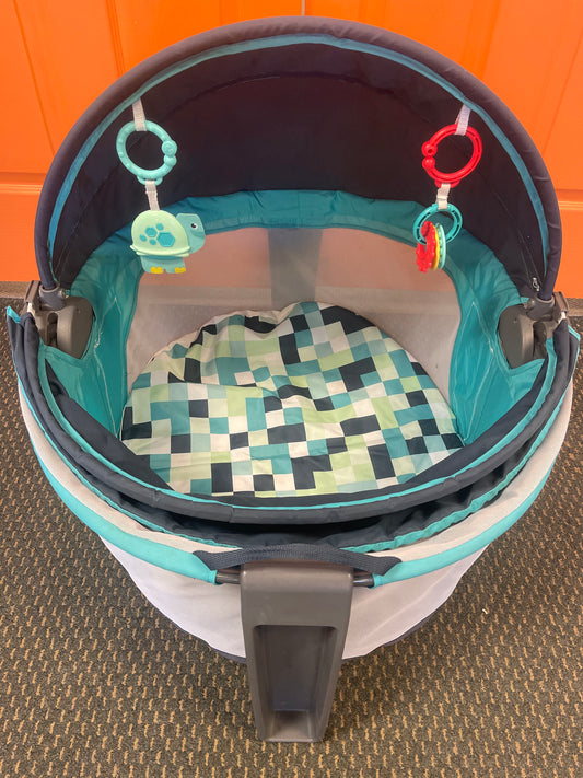 Fisher-Price On-the-Go Baby Dome - Pixel Forest