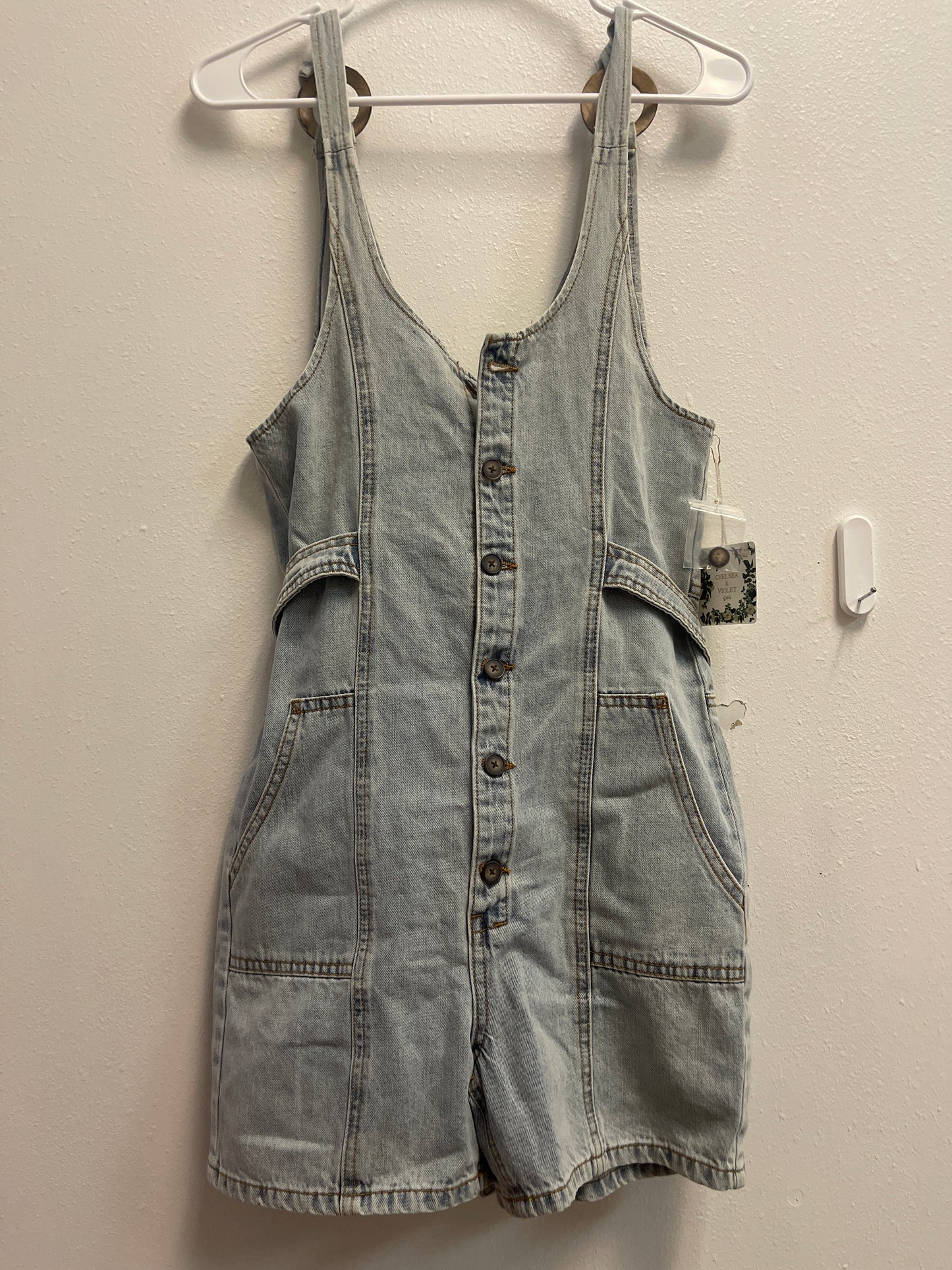 L NEW Chelsea & Violet Shortall