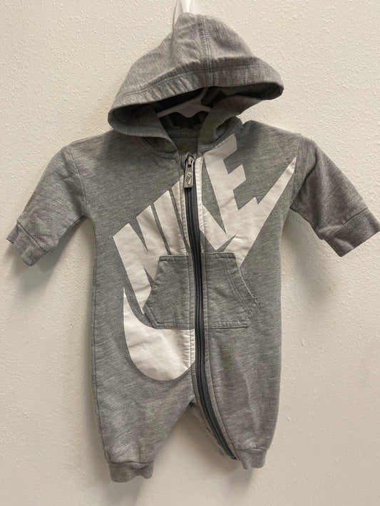 0/3m Nike Gray Romper