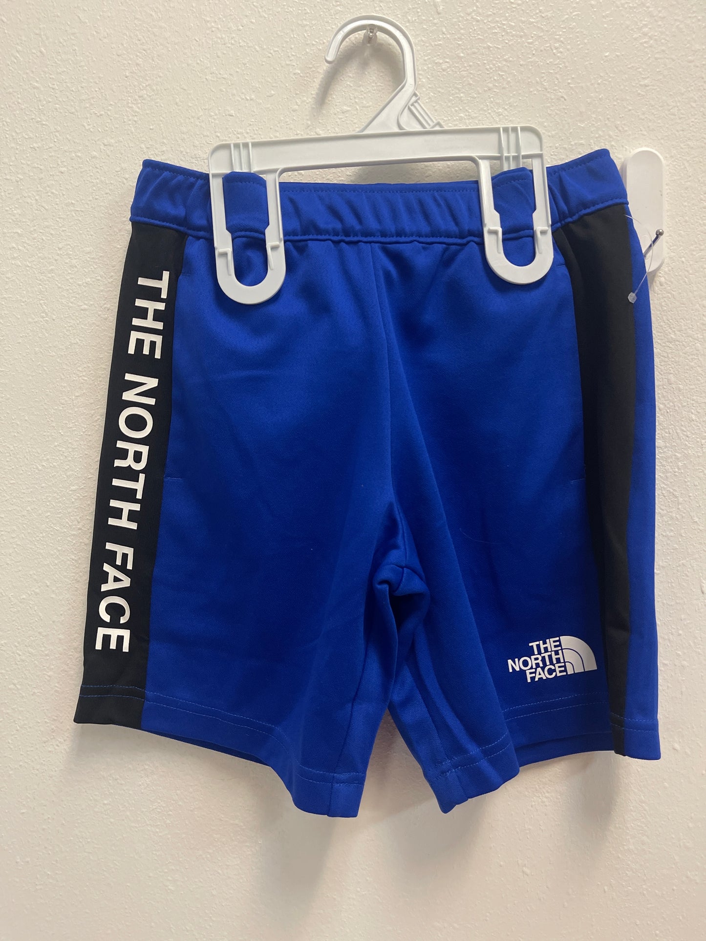 M (10) NEW North Face Black & Blue Short