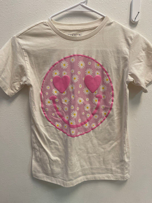 7 Daisy Smiley Tee