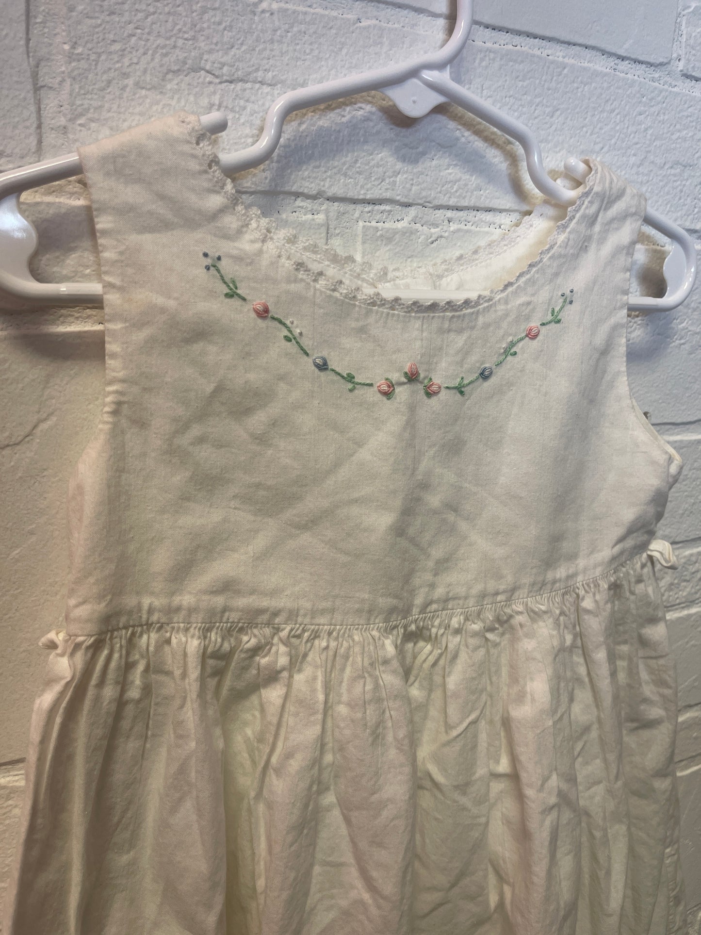 2y Vintage Strasburg Embroidered Dress