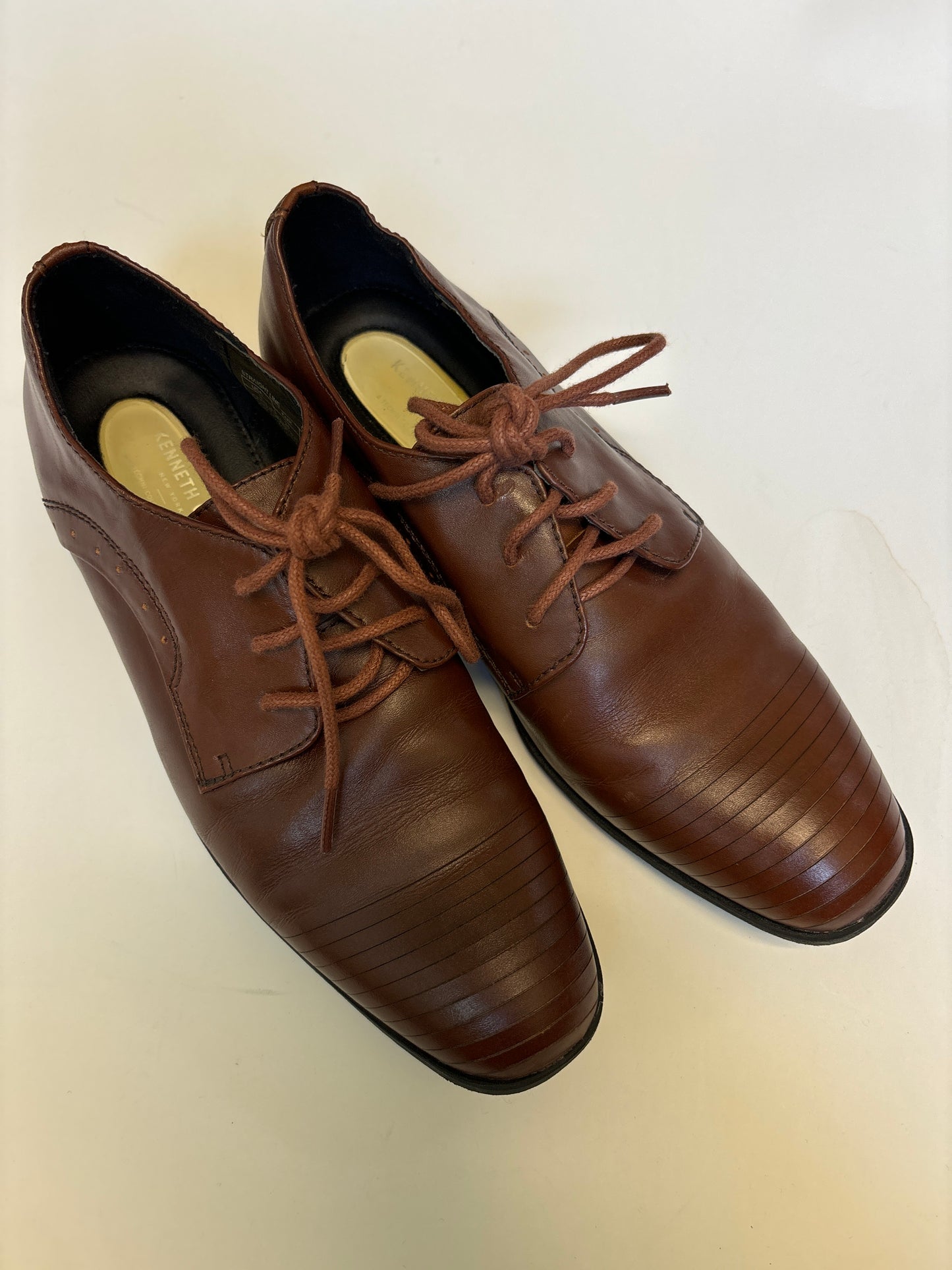 Size 3 Kenneth Cole Dress Shoes