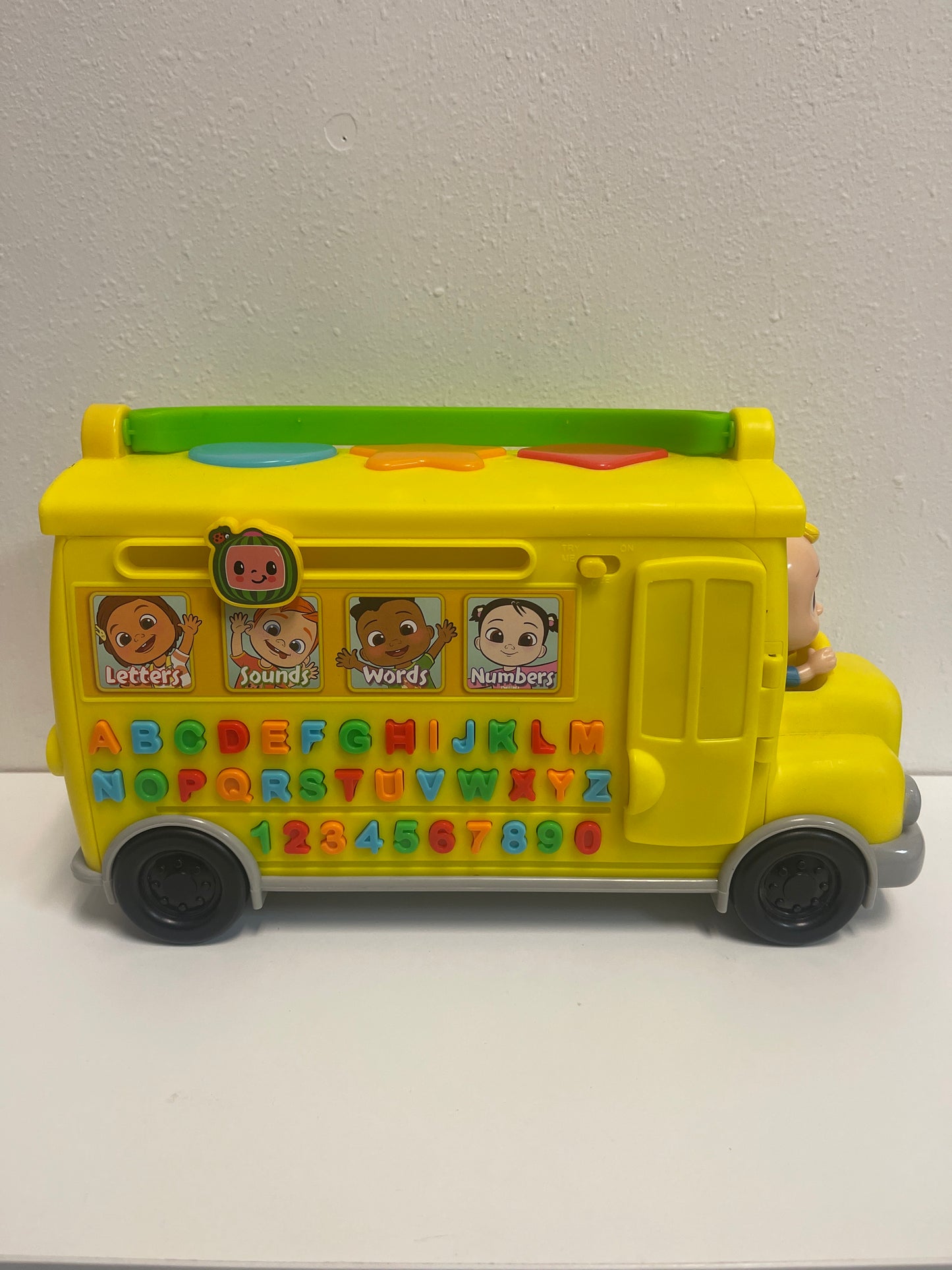 Cocomelon Musical Learning Bus